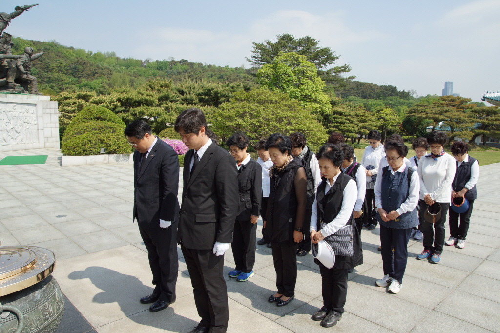 20160502 국민연합 여성포럼 현충원 봉사